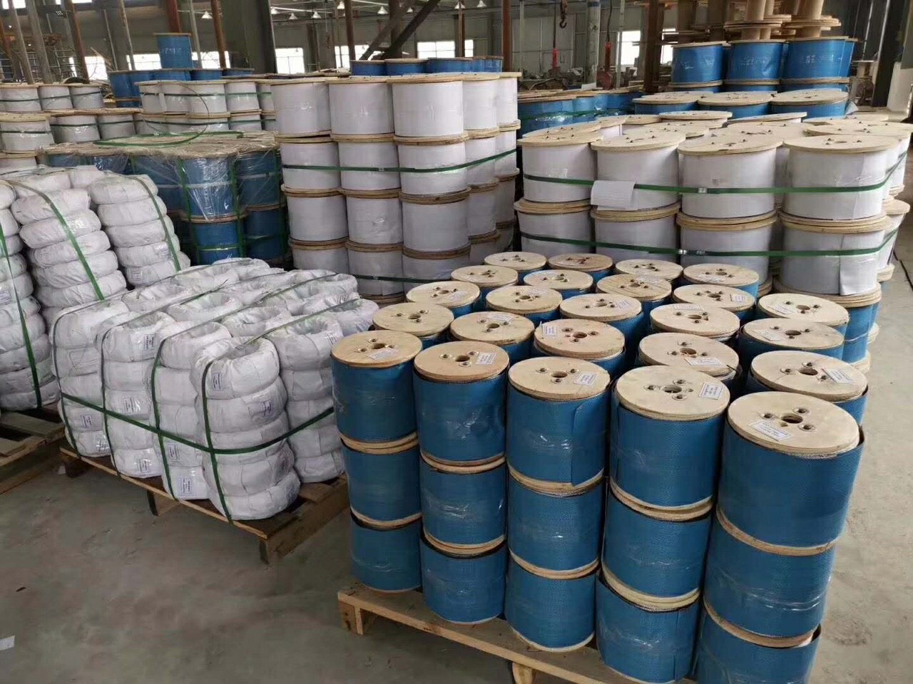 Kho cáp thép bọc nhựa Minh Trí