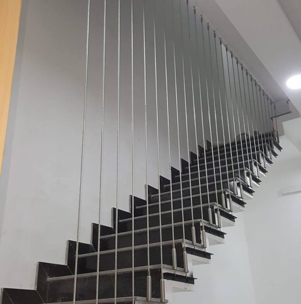 Cáp thép inox bảo vệ cầu thang