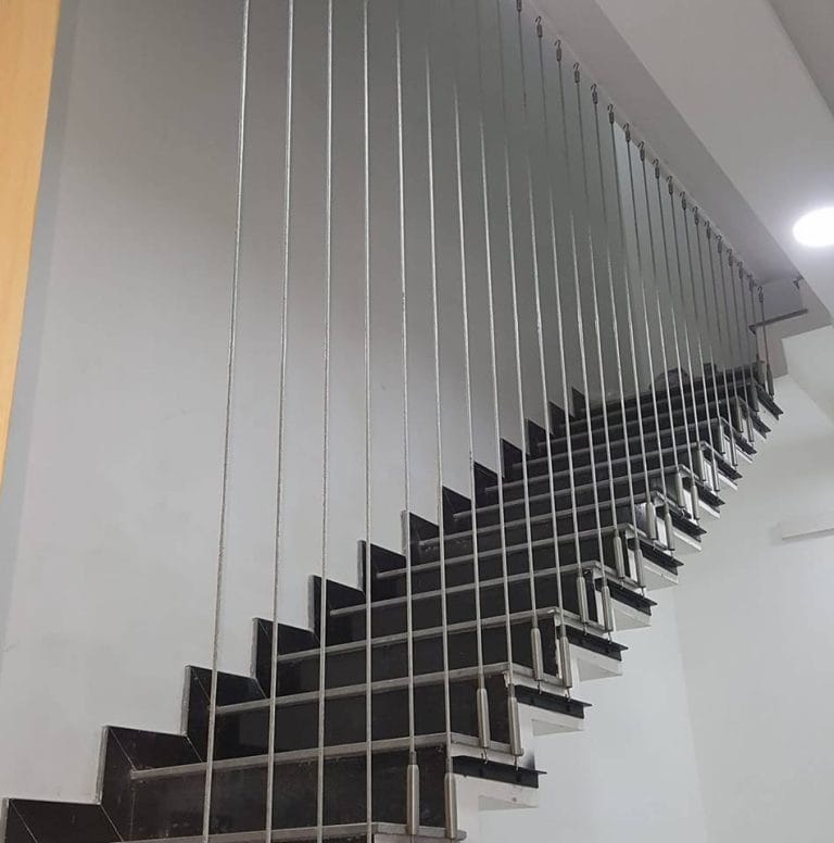 Ứng dụng cáp inox bảo vệ cầu thang