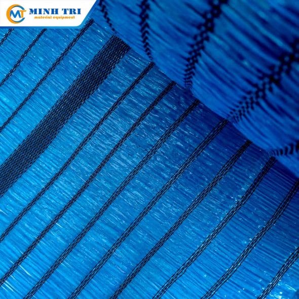 Cận cảnh sợi lưới che nắng màu xanh lá, kết cấu đan lưới HDPE